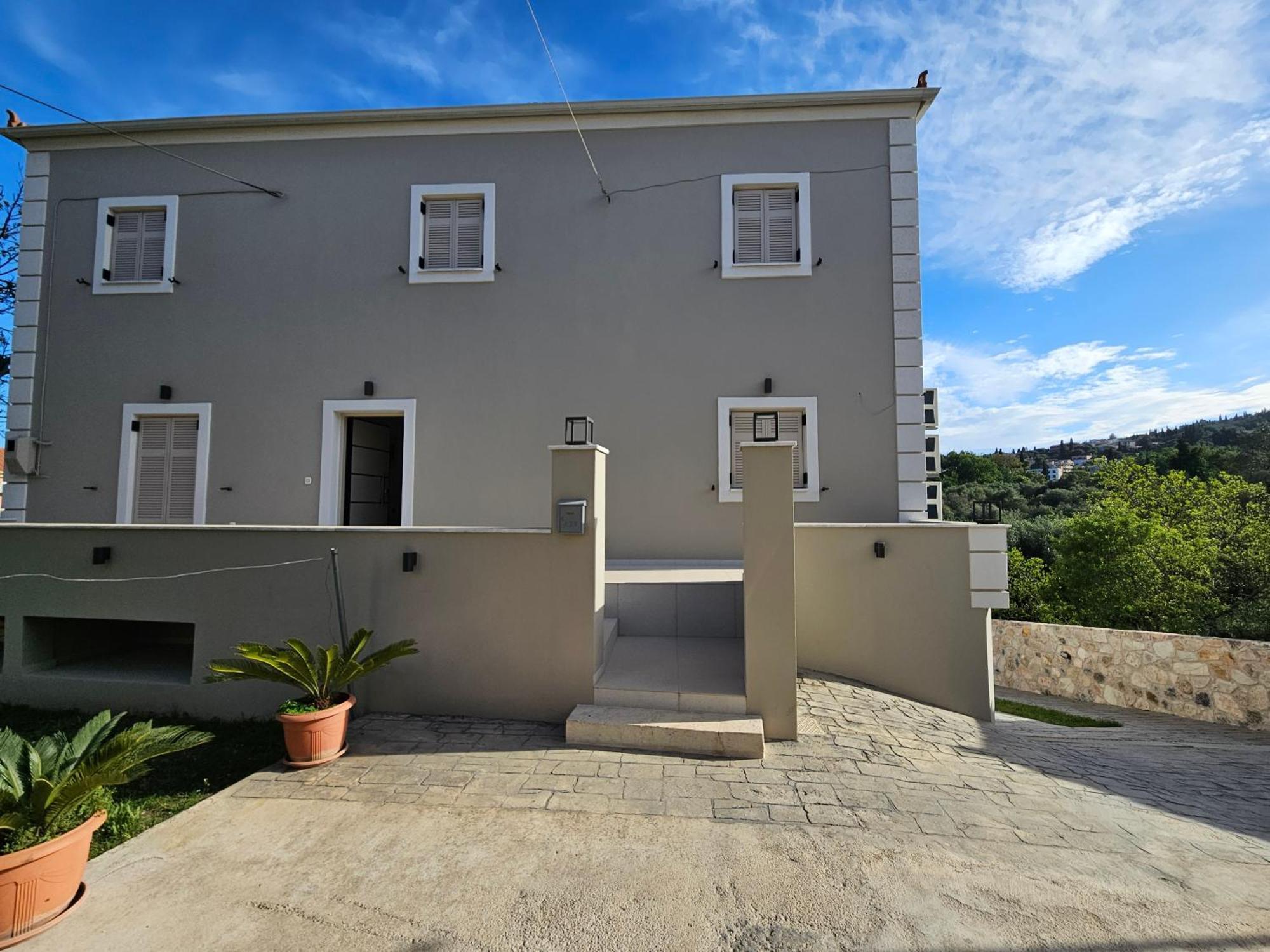 Grey Luxury House Ypsos Exterior foto