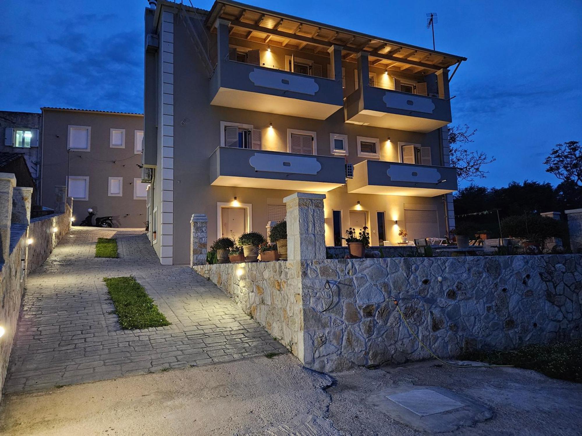 Grey Luxury House Ypsos Exterior foto