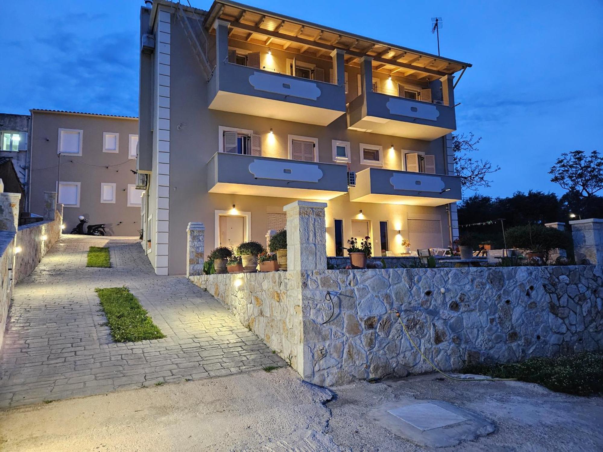 Grey Luxury House Ypsos Exterior foto