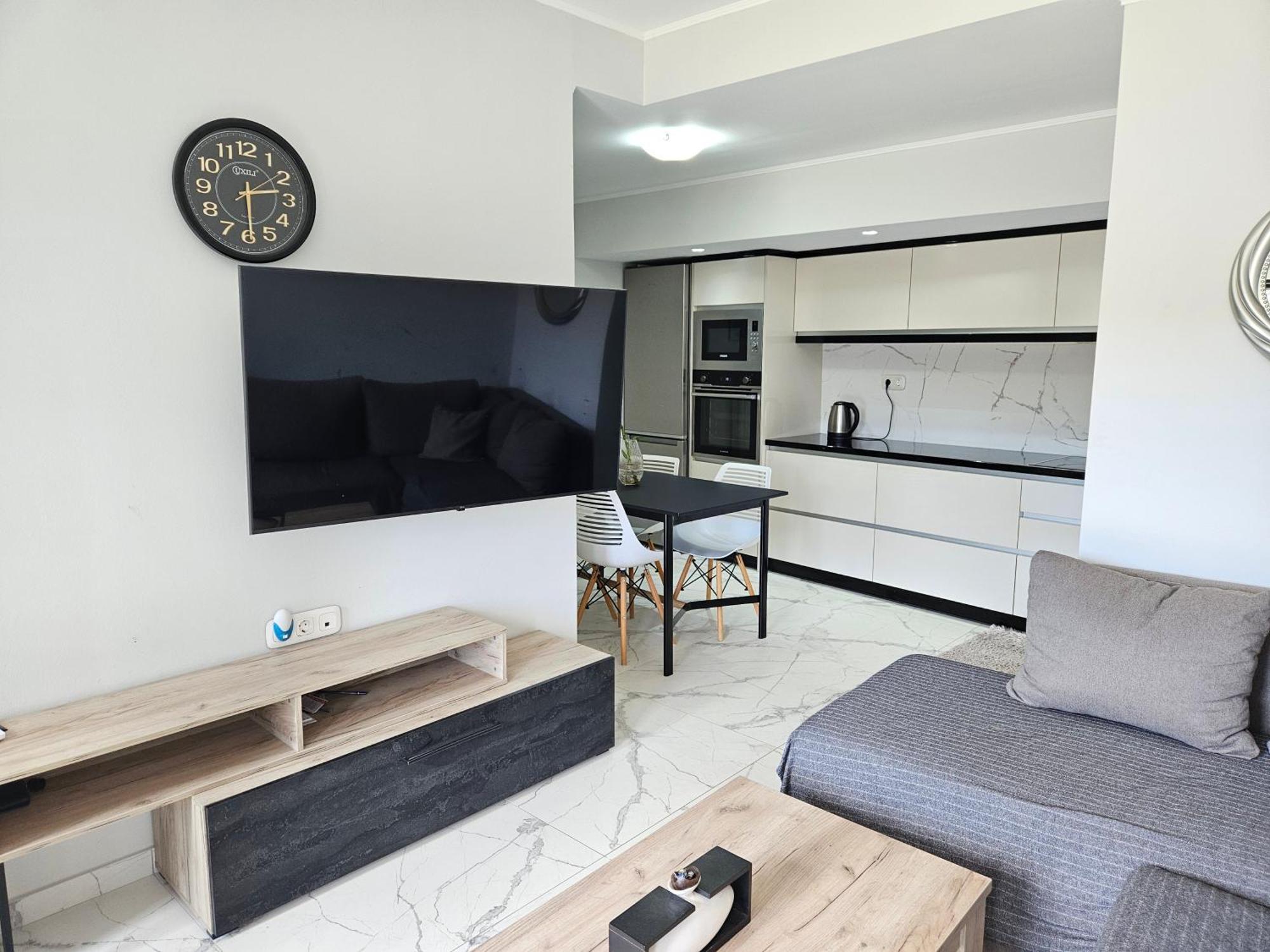 Grey Luxury House Ypsos Exterior foto