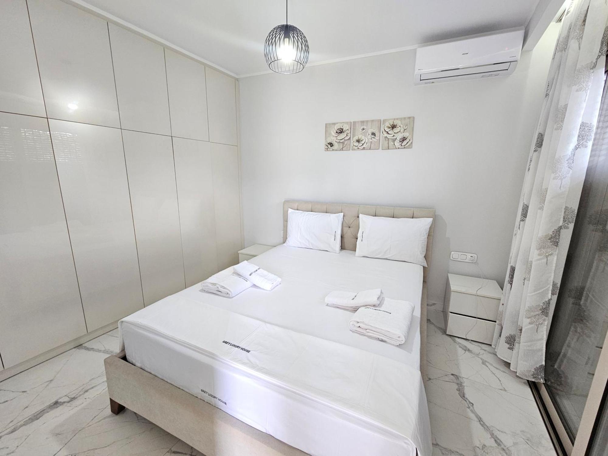 Grey Luxury House Ypsos Exterior foto