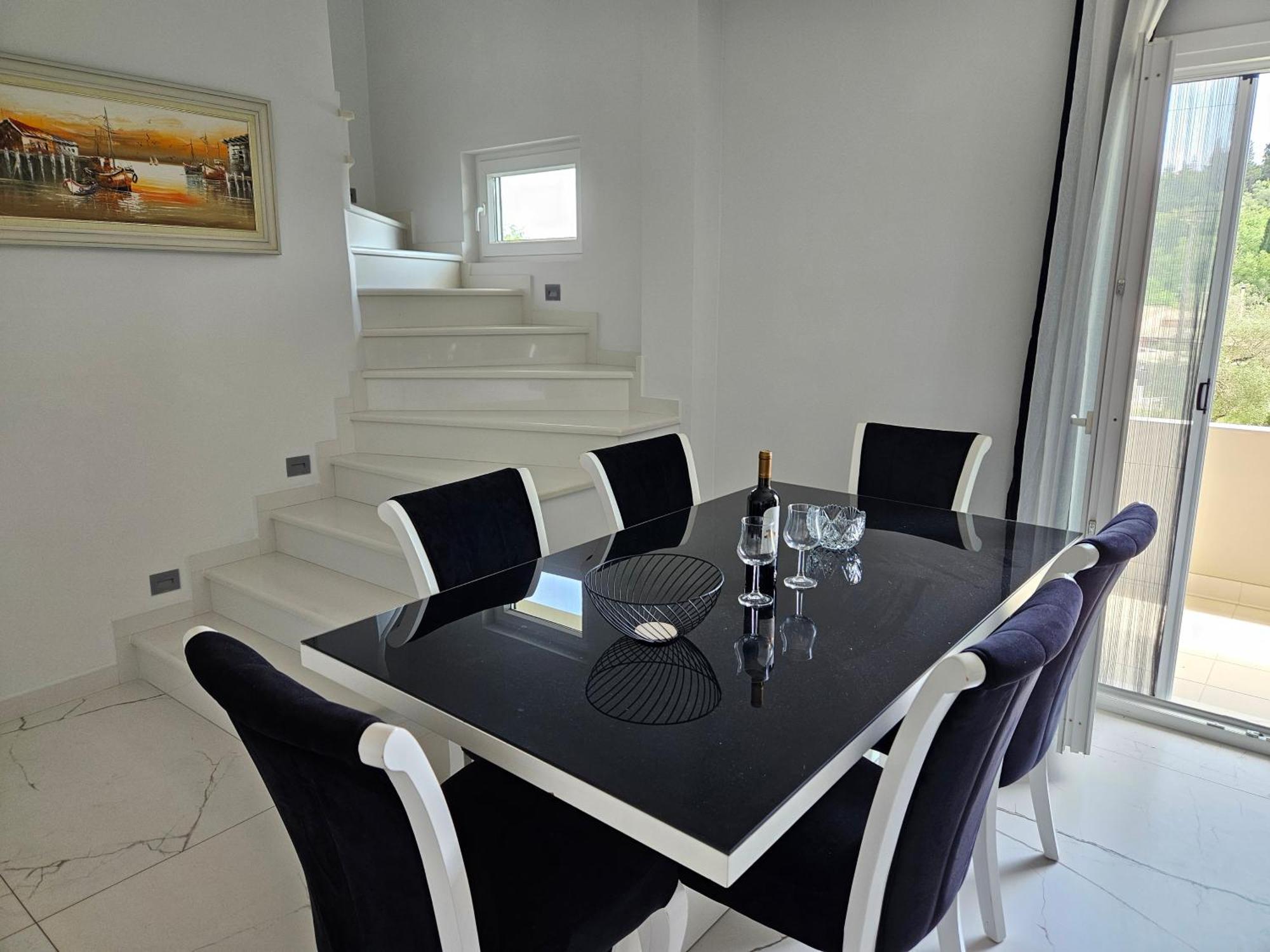 Grey Luxury House Ypsos Exterior foto